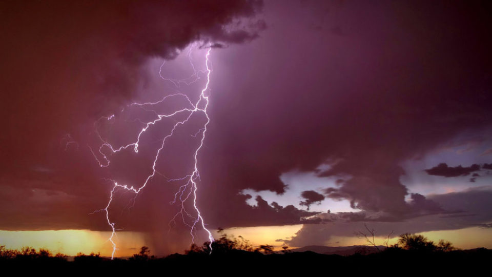 Deus também pode estar na tempestade