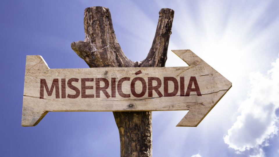 Deus é compassivo e misericordioso mas exige retidão